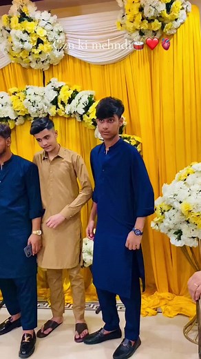 Mehndi function 🫀#foryou #foryoupage #famous #viral #unfreezemyacount #popular #mehndi #weddingtiktok