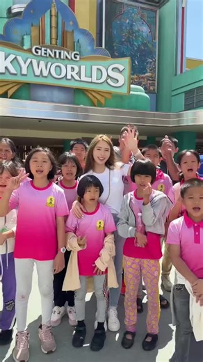 新年前，带孤儿院的小朋友们去云顶一日游 🤭 说真的，带小孩出远门真的不是开玩笑的累🤣 但看到他们第一次坐缆车，玩到不想走， 吃个炸鸡都开心到不行的时候， 突然觉得， 有能力去给别人一点快乐，是一件很酷的事❤️