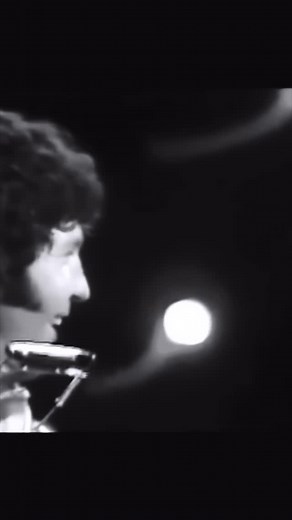 “Polk Salad Annie” is a song by Tony Joe White, released in 1968. It’s a Southern rock classic that tells the story of a poor Southern girl, Annie, who picks polk salad for survival. With its swampy, bluesy sound, gritty guitar riffs, and White’s deep, soulful vocals, the track paints a vivid picture of rural life. The song’s raw energy captivated audiences, and it was famously covered by Elvis Presley. #tonyjoewhite #polksaladannie #SouthernRock #musiclegend #classichits #oldiesbutgoldies #1970