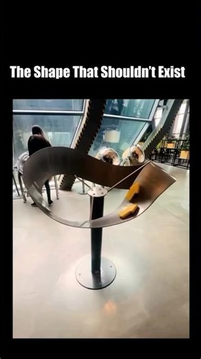 The Shape That Breaks Reality 🤯 | Impossible Geometry Illusion