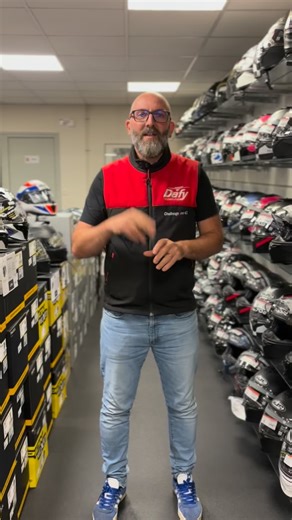 ⚡️NOUVEAUTÉS ⚡️ Parmi un choix large de casques, les nouveautés pointent leur nez dans nos rayons ✨ De quoi rouler en toute légèreté mais en sécurité ! —————— 🖥️ - www.challengeone43.com 📍 - 32 Bd Phillipe Jourde - Le Puy en Velay ☎️ - 04 71 02 11 24 #scoprion #hjc #casque #helmet #nouveautes #challengeone43 | Challenge One 43