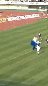 Who Scored THIS Goal?🤔 Do you remember the legendary “super goal” etched into J.League history? In the 1997 season opener—on his debut—he juggled the ball and unleashed a thunderous strike💥 It’s a goal J.League fans still talk about to this day🇨🇲🐆 #JLEAGUE #football | J.League (Japan Professional Football League)/Jリーグ