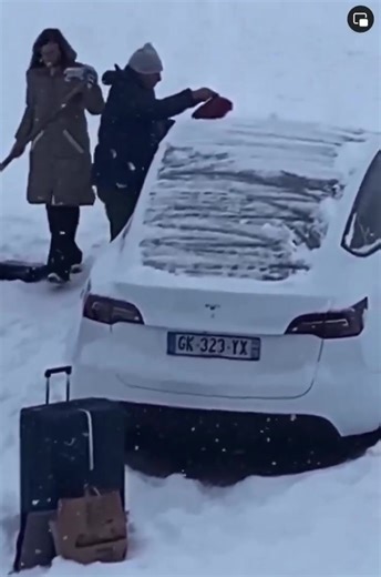 1.1M views · 7.4K reactions | Właściciele Tesli to jest chyba jednak inny stan umysłu XD 藍臘‍♂️ | Tusk Vision Network | Facebook