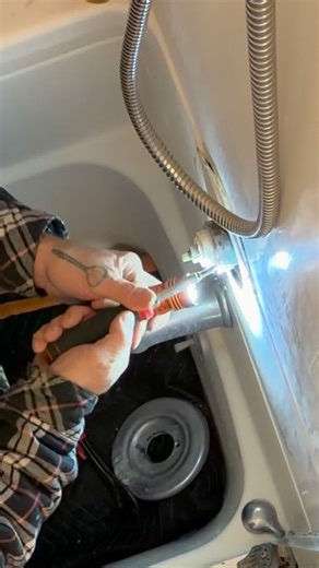 George DeJesus on Instagram: "Typical way to repair a delta shower with the hard water we have #orangeglovegang #plumber #plumberslife #livingthebluecollarlife #plumbing101"