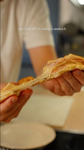 Monte Cristo Sandwich. Recipe ↓ #sandwich #toast #montecristo #easyrecipe #snack #sandwichrecipe