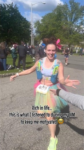 The only way I finished this Half Marathon 🥹 | Run with Rally