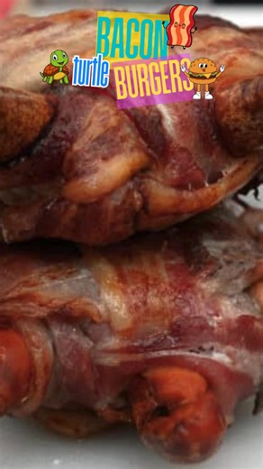 Recipe: https://bacontoday.com/bacon-turtle-burgers/ #baconrecipe #baconhotdog #baconturtle | Bacon Today