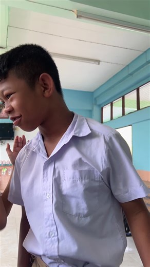 เวลาเจอจังๆทำไมต้องเขิน 😆 แค่เพลงดังประกอบ #เสี่ยเด่น #เทรนด์วันนี้ #เสี่ยเด่นไก่เชิง🐓 @เสี่ย”เด่น”ไก่ชน🐔