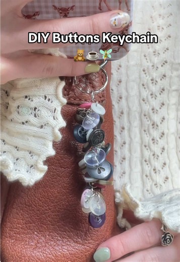 Cute Handmade Buttons Keychain Tutorial for Custom Bags