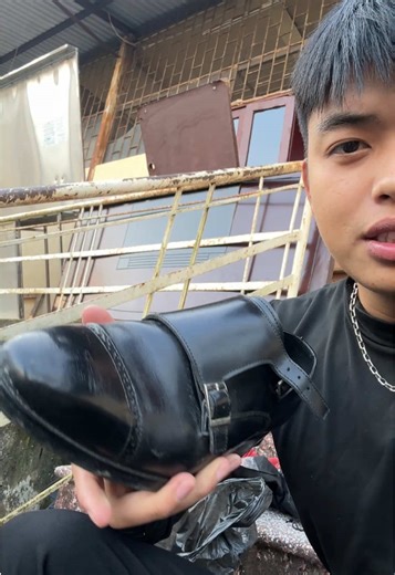 Giày Double Monstrap: Xu hướng thời trang nam 2025