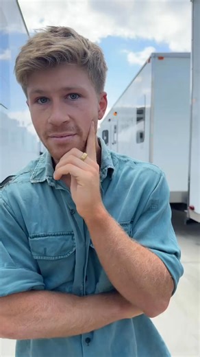 Get ready to salsa! Can’t wait for TikTok night TONIGHT on @Dancing with the Stars #DWTS VOTE by texting ROBERT to 21523 or head online to the link in my bio. Voting BEGINS: 8pmET / 7p CT / 5p PT - remember voting starts early at 5pm for everyone on the west coast! | The Older Millennial