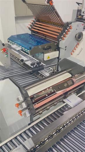 Boost Your Productivity with SPEED Machine Series! In today's fast-paced market, choosing the right equipment is key to maximizing efficiency. SPEED Machinery offers a range of advanced models designed to meet your diverse production needs. Whether you're handling large-scale manufacturing or precision processing, we provide tailor-made solutions to ensure optimal performance. Explore Our Models: T490/T520/T600 Commercial Paper Folding Machine T520/T600 Pharmaceutical Paper Folding Machine T780 