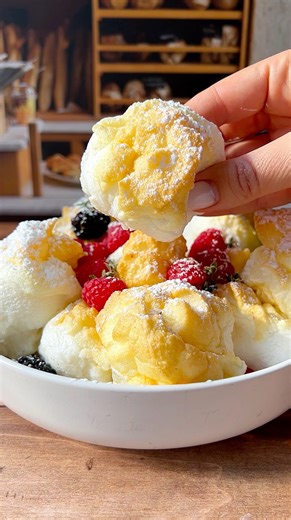 1.1M views · 16K reactions | These VIRAL HIGH-PROTEIN Mini Pancakes 丹...