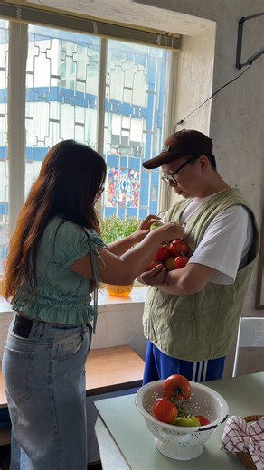 📸 Chụp FOOD không khó vì đã có Sony A6400 lo! Sau đây DOF.zone xin chia sẻ vài mẹo setup đơn giản để lên hình món ăn xinh lung linh nhé. 🎁 Quà tặng kèm theo máy: ✅ Thẻ nhớ chính hãng ✅ Dán cường lực màn hình 🔥 Cuối năm là thời điểm lên đời máy ngon giá mềm nhất - nhắn fanpage DOF.zone để nhận deal độc quyền ngay! 💳 Hỗ trợ trả góp 0% - nhận máy nhẹ ví. 🌐Link tham khảo sản phẩm: https://dof.zone/sony-alpha-6400-a6400-chinh-hang-p24055444.html #DOFzone #Beginner #SonyxDOFzone #thaonhuphoto #so