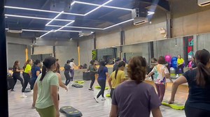 1.7K views · 31 reactions | STEP AEROBIC – has all the benefits of a high- intensity cardio workout without putting stress on your joints. It improves overall fitness by building strength, reducing fat, and boosting your cardiovascular health. #cardioworkout #stepaerobic #workout #exercise Instructor -RHED | Urban Fitness & Studio 1 | Facebook