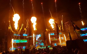 EXCISION燃爆现场