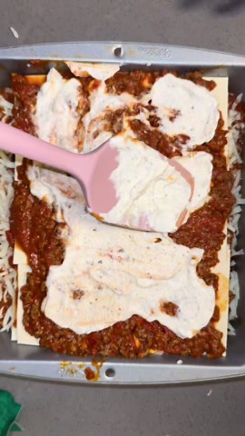 Easy homemade lasagna recipe for simple family meals