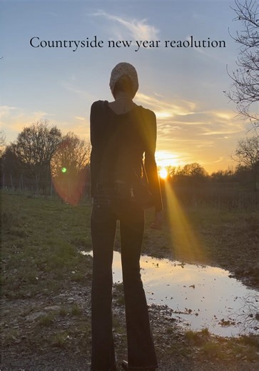Countryside new year resolutions: Enjoy the beauty of the landscape! Enjoy the fullness of the city when you are back there Find beauty in silence Listen to the trees and them dancing in the wind