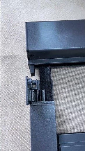 Extremely narrow invisible roll-up window screen, removable screen box structure