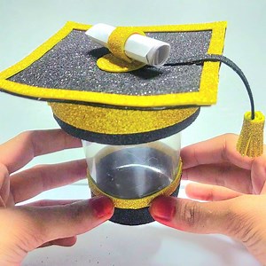 4.3K views · 32 reactions | Gift boxes with plastic Cup and foam ideal for graduation souvenirs..#crafts #handmade #diy | SmirchS | Facebook