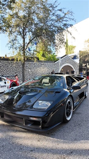 The Diablo GT just pulled up… and the ’90s are officially undefeated.