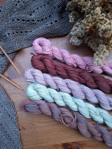 Plant-dyed Wool, Sock Yarn, Hand-dyed Wool, Knitting and Crocheting Socks - Etsy