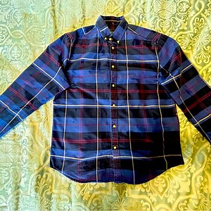 Casual H&M Plaid Button Up Long Sleeve Shirt (M)