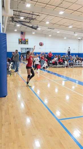 🚀 Nina’s Deep Serve Forces Shank Out Of Bounds! #Shorts #Volleyball #Sports #VolleyballAcers