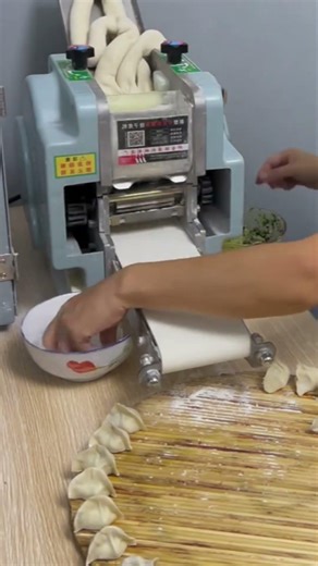 The easiest-to-use mini flour mill for making all kinds of cakes.#tools #viralvideo