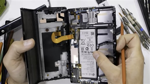 JerryRigEverything tears down the LG Rollable phone that never was