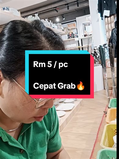 👋👋👋👋👋👋👋 AW JAPAN STORE BUNDLE 日本二手z中古店铺 💥💥Tableware 🔥🔥 漂亮的日本碗碟😬 🎉Restock Every Week 🎀 Tableware, Beg, Baju, skirts, dress & seluar..... #preloved #bundlemurahmalaysia #tableware #bundle #thiftstore Waktu operasi : setiap hari☑️ How to get to AW JAPAN STORE at Aeon Big Subang Jaya....👇👇👇👇👇👇 👉AW JAPAN STORE (2 Floor) at Aeon Big Mall Subang Jaya. Hi 👋👋👋 Location 📍: ÆON BiG Subang Jaya 1-300-80-2366 https://g.co/kgs/x7RQis