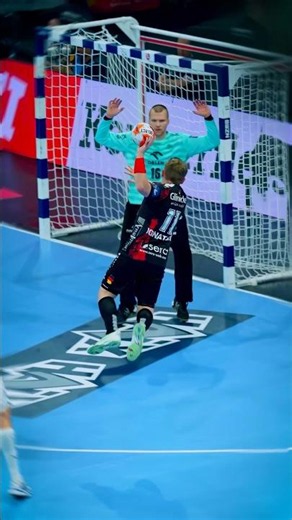 The best team play you'll see 🤯 #handball #håndbold #ehfel #elm #ehffinals