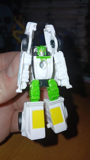 Transformers WFC Trip Up #transformerscartoon #transformerscollection #g1transformers