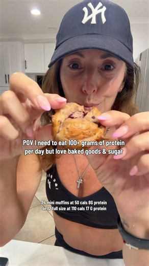 🫐 High-Protein Berry Muffins! Full recipe + macros on my sub site+more recipes! Just ask