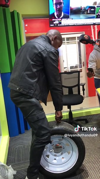 Puncture-Proof Wheelchair Tyres: A Reseller's Guide