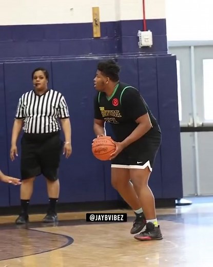 Bro was bullying the other team 😭😂 @Justin Bailey #basketball #bully #savage