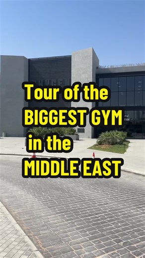 A tour of Oxygen Gym in Riyadh, the biggest gym in the Middle East 😜 #riyadh #saudiarabia🇸🇦 #lawyer #fitness #gym