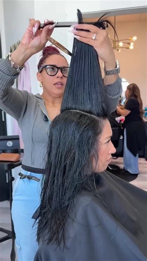 Bouncy Layers Tutorial: Layers on Straight Hair