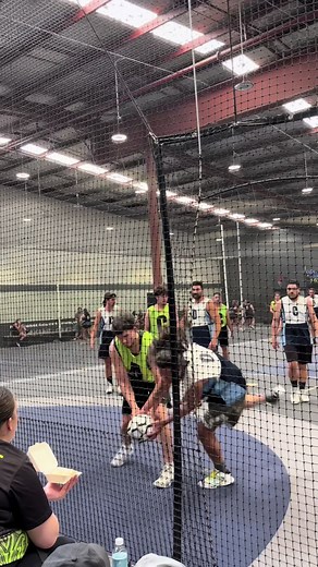 Spectacular Indoor Netball Interception Highlights