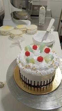 #chocolate #vanilacakedecoration #shorts