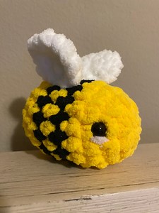 Crochet Bee Plush: Handmade Amigurumi Bumblebee, Spring Decor - Etsy