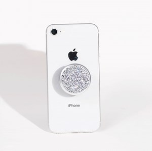 2.4K views · 590 reactions | Glam up your style. New luxury collection with #crystalsfromSwarovski, available here: https://buff.ly/2nC9Gm1 | PopSockets | Facebook