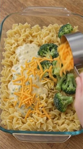 Cheesy Broccoli Noodle Casserole
