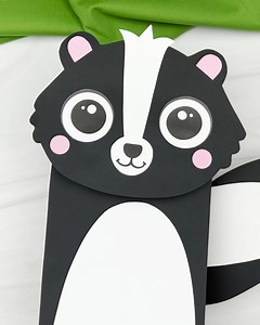 5.6K views · 14 reactions | 令 Skunk Puppet Craft ✂️ Grab the printable template on the blog | Simple Everyday Mom | Facebook