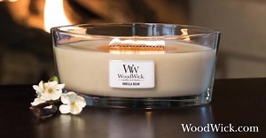 13K views · 1.2K reactions | New Autumn fragrances have arrived! Fall in love with a new scent or cozy up to an old favorite. | WoodWick Candles | Facebook