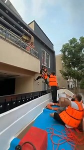 384K views · 1.8K reactions | Rescue operations are underway after the devastating floods enter Park View City Lahore.  | FHM Pakistan | Facebook