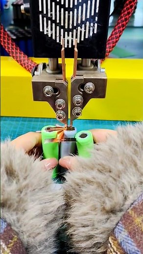 18650 Battery Spot Welding in Action | Clean & Strong Connection #diybattery #batterypack #pfix #diy