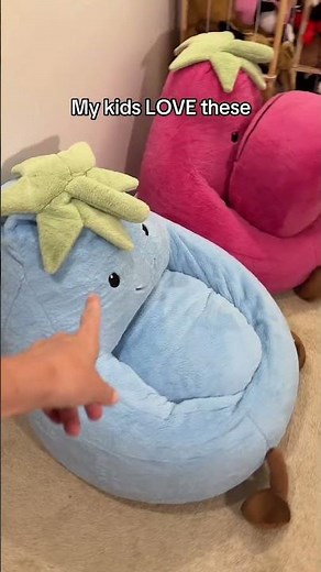 These memory foam bean bag chairs for kids are sooo cute!