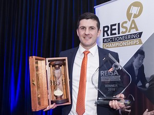 Toop&Toop’s Bronte Manuel makes history after winning REISA Auctioneering Championships for the fourth-year running - realestate.com.au