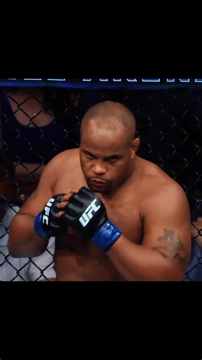 Cormier vs Miocic 1🔥 #ufc #mma #figth #highlights #highlight #sports #stipemiocic #heaviweight #stipe #dc #danielcormier